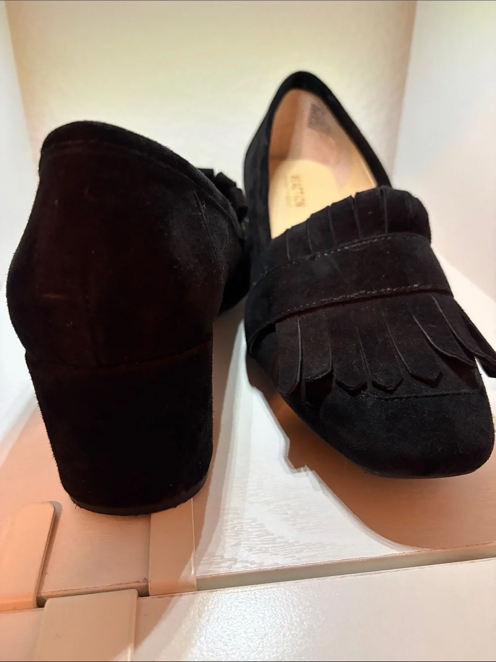 Kenneth Cole Reaction Women's Black Suede Fringe Loafers